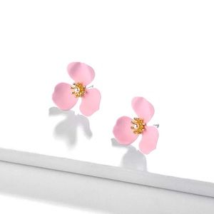 🔆3/$30 New Pink Petal & Pearl Earrings